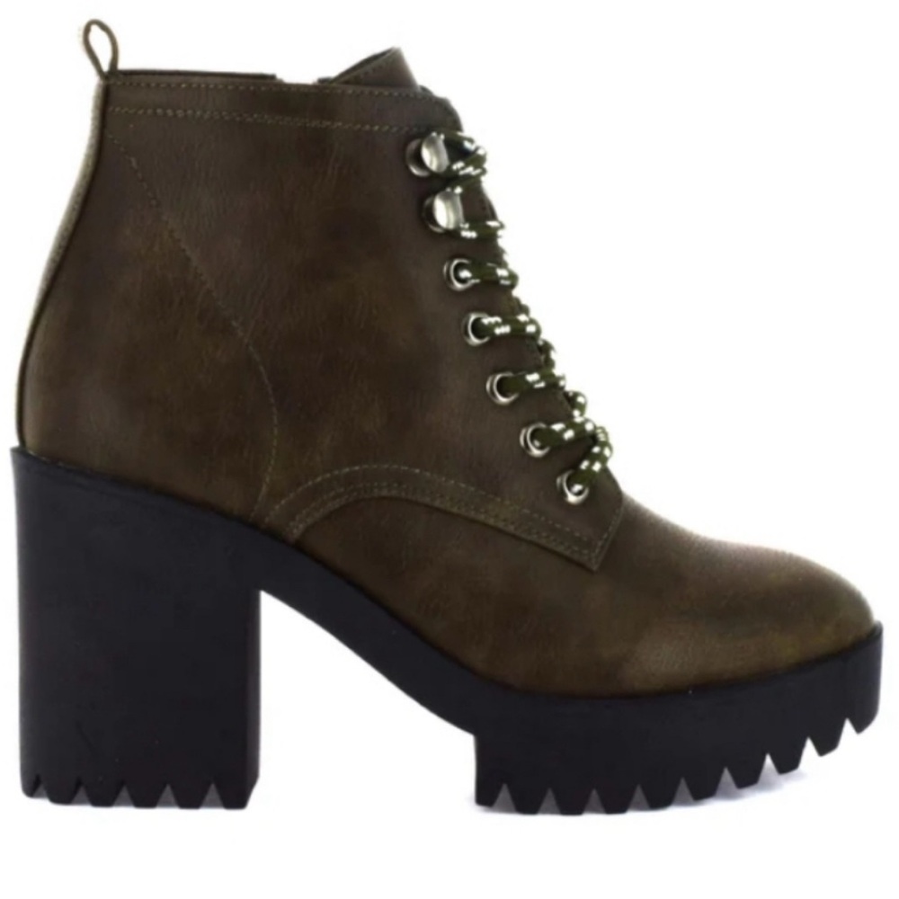 🙍🏼‍♂️⬇️Seven7 Flatiron Boot